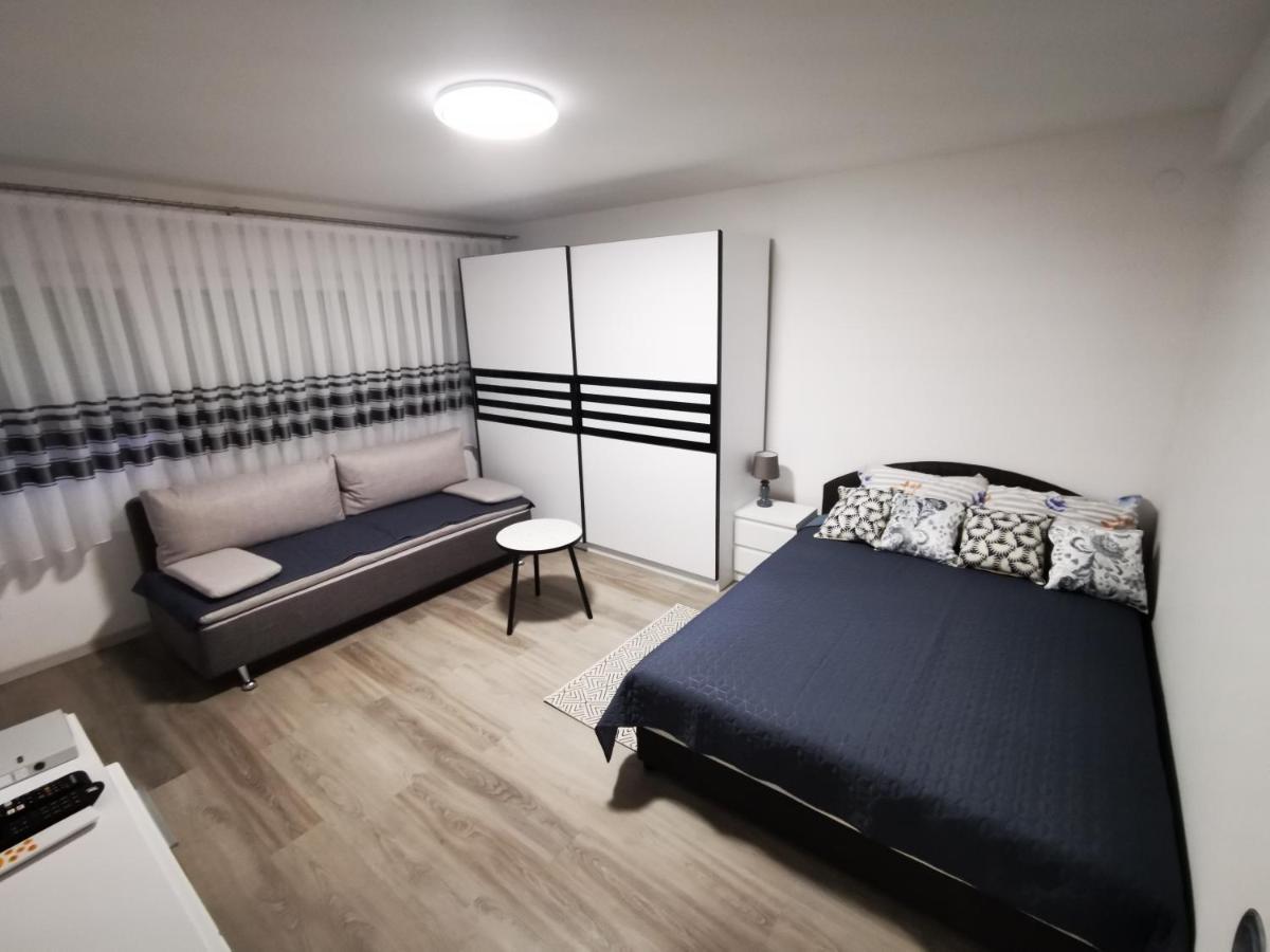 Ema Studio Apartman كارلوفاتش المظهر الخارجي الصورة